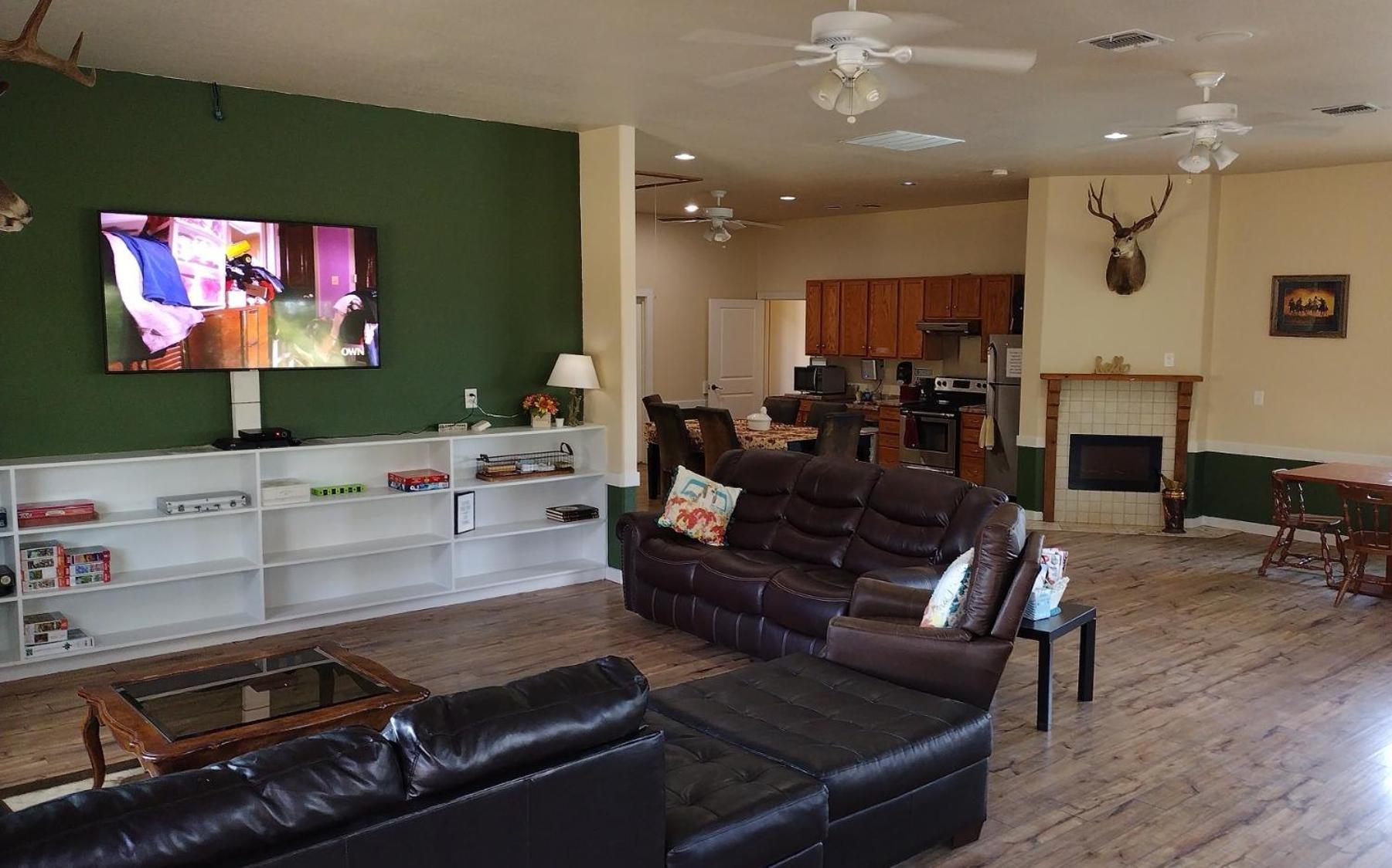 Top Of The Hill Rv Resort & Cabins Waring 외부 사진