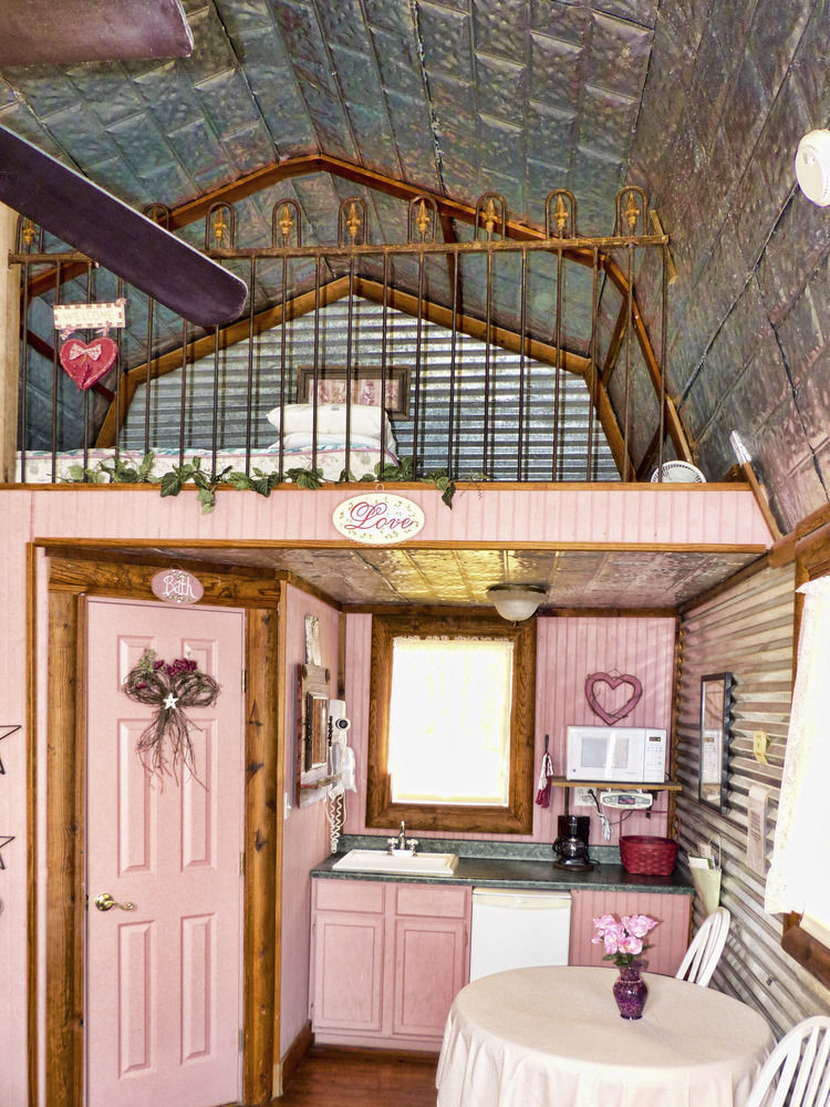 Top Of The Hill Rv Resort & Cabins Waring 외부 사진