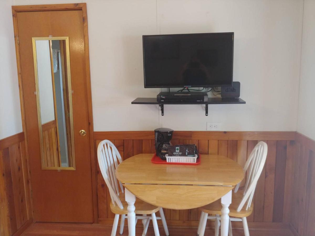 Top Of The Hill Rv Resort & Cabins Waring 외부 사진